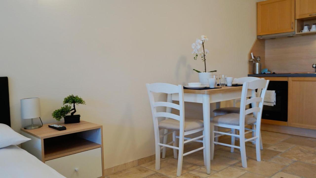 Hc Apartments Kaliakria Topola Esterno foto